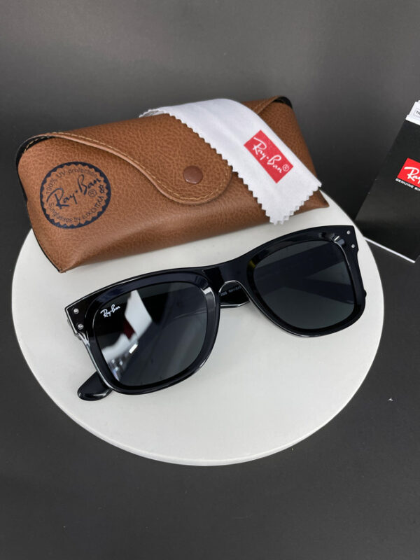 عینک آفتابی ریبن ویفرر ریورس مدل Ray ban wayfarer RB r0502s reverse 6677/vr